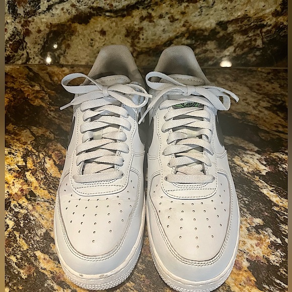 Men’s Nike Air Force One Worldwide size 8.5. - Picture 4 of 5